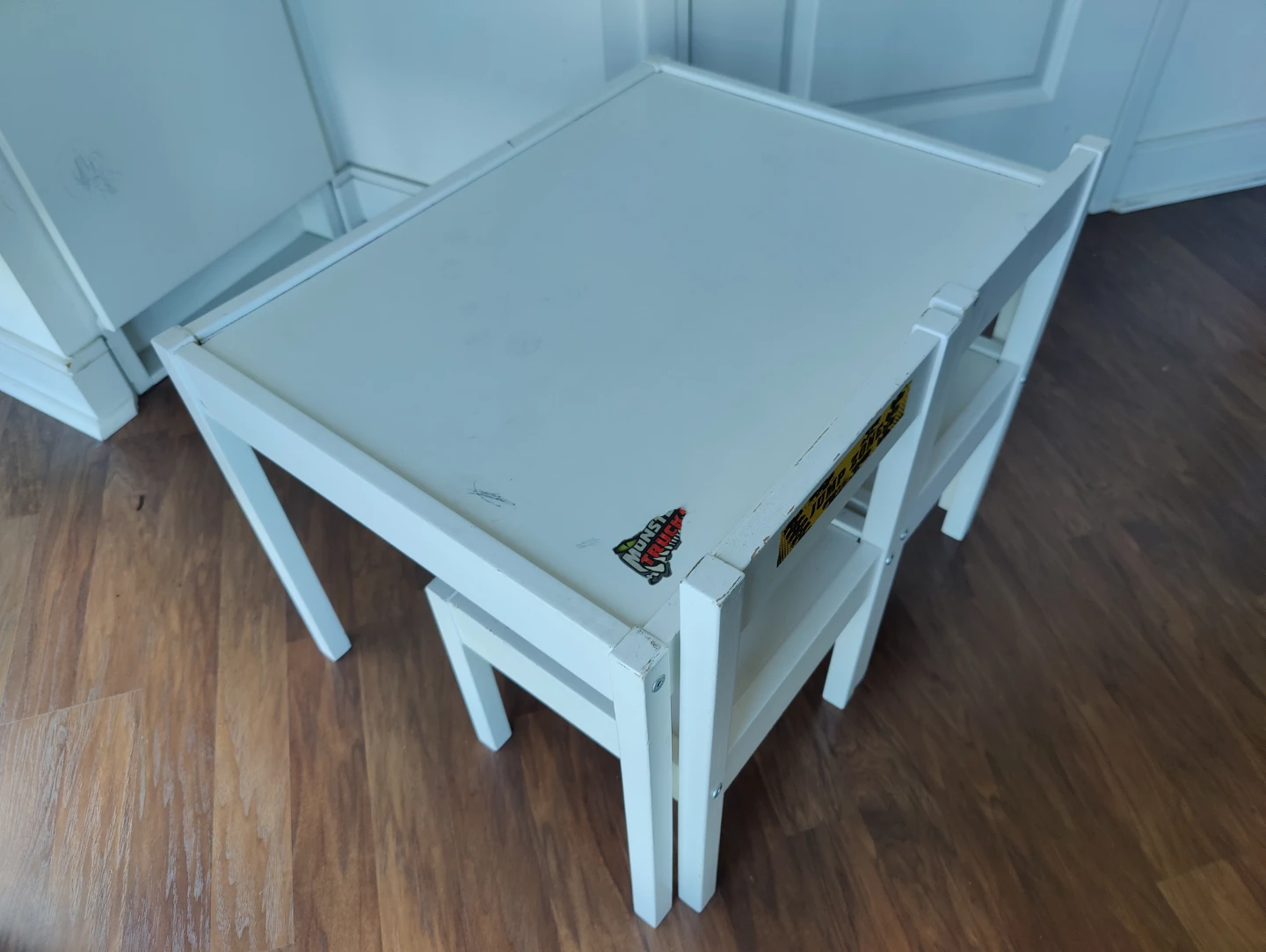 Kid's Table and Chairs Set - photo 3