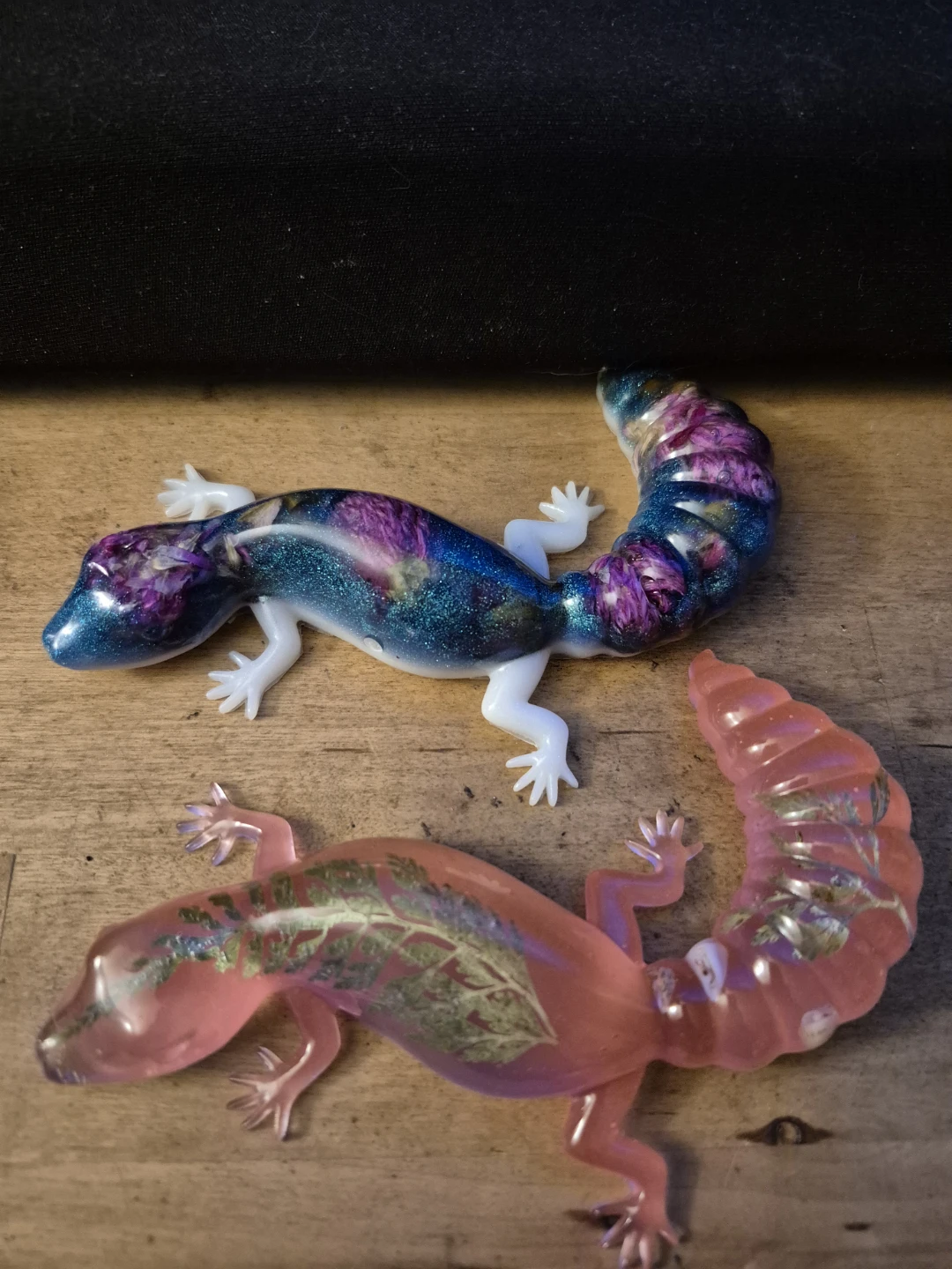 Handmade Resin Gecko Figurines - photo 2