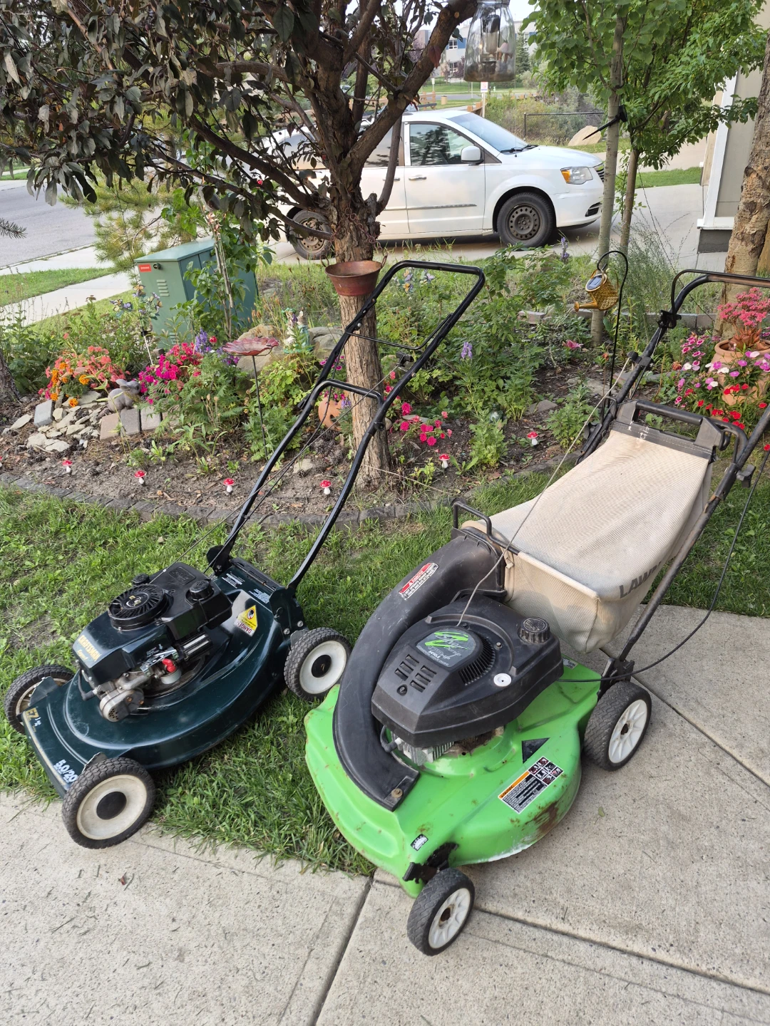 Craftsman Lawnboy Lawn Mowers - photo 2