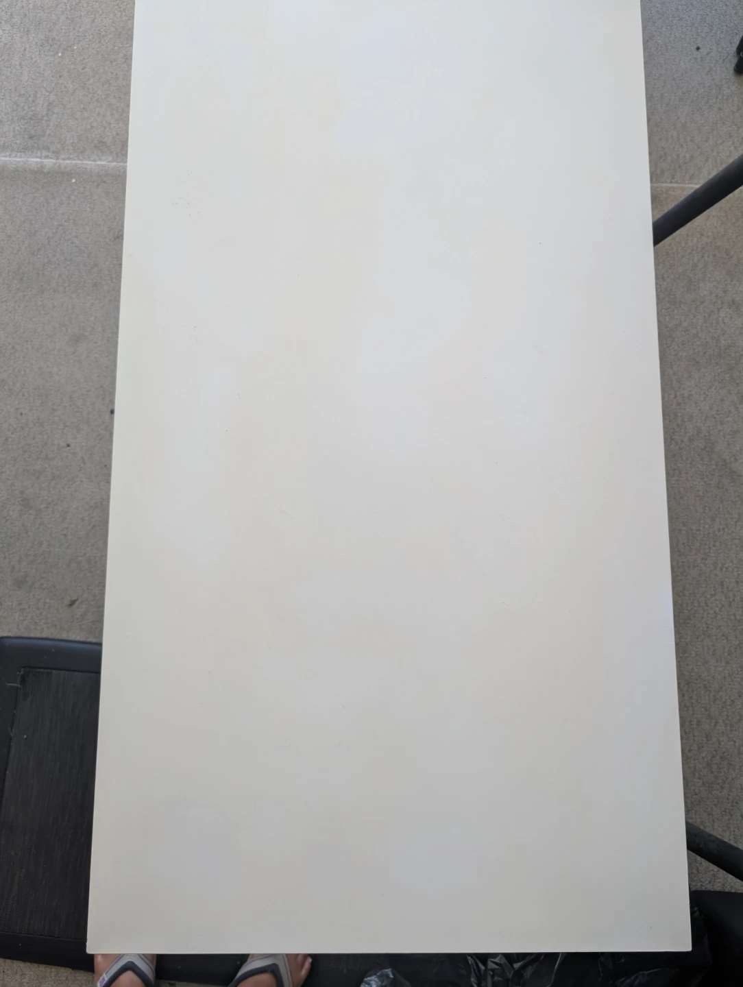 White Coffee Table with Brushed Gold Metal Base - photo 2