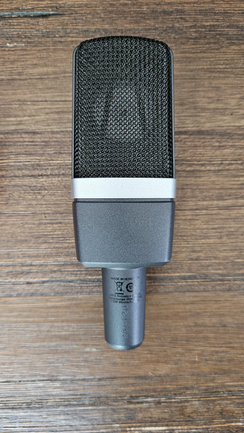 AKG C214 Professional Large-Diaphragm Condenser Microphone - photo 4