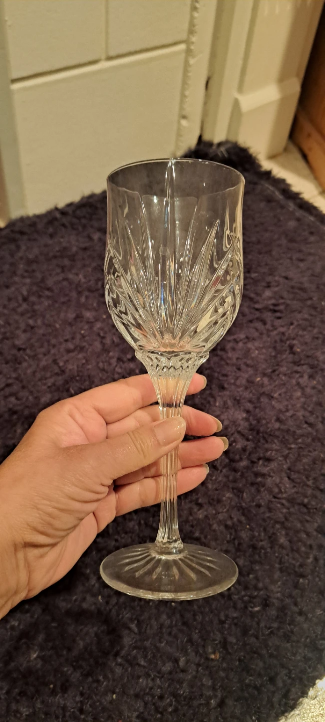 Crystal Wine Glass x 8 - photo 4