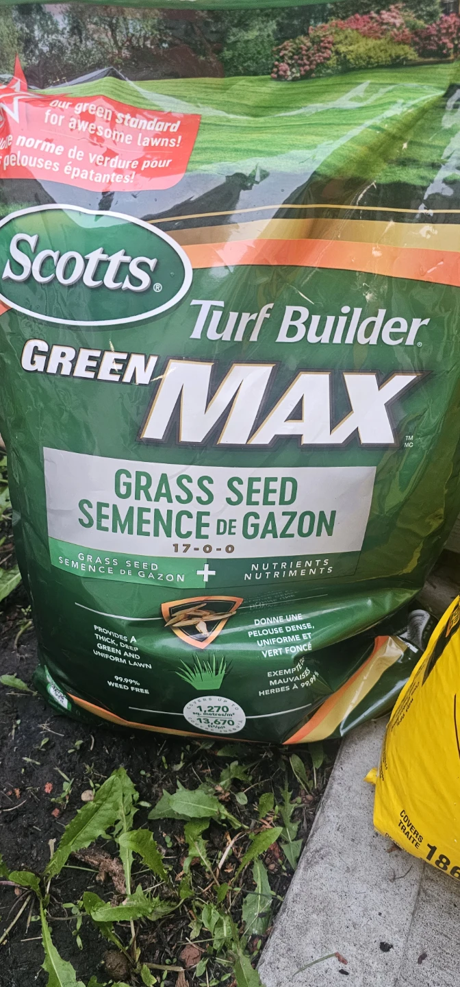 Scotts gardening /lawn stuff - photo 2