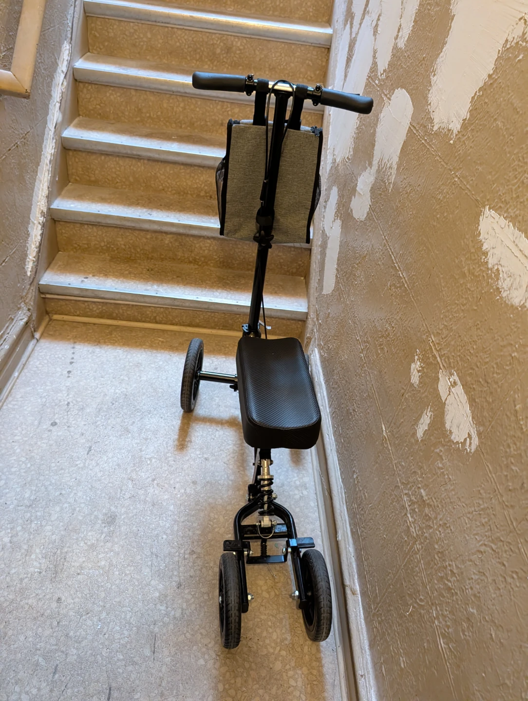 A Knee Scooter - photo 2