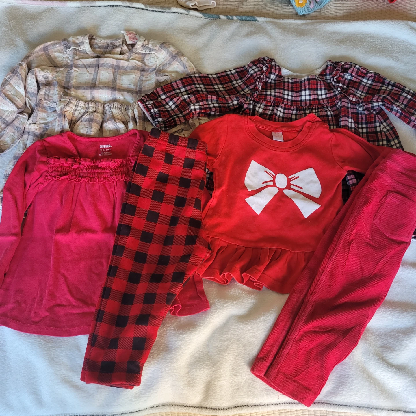 Toddler girl's bundle of clothes 18-24mos