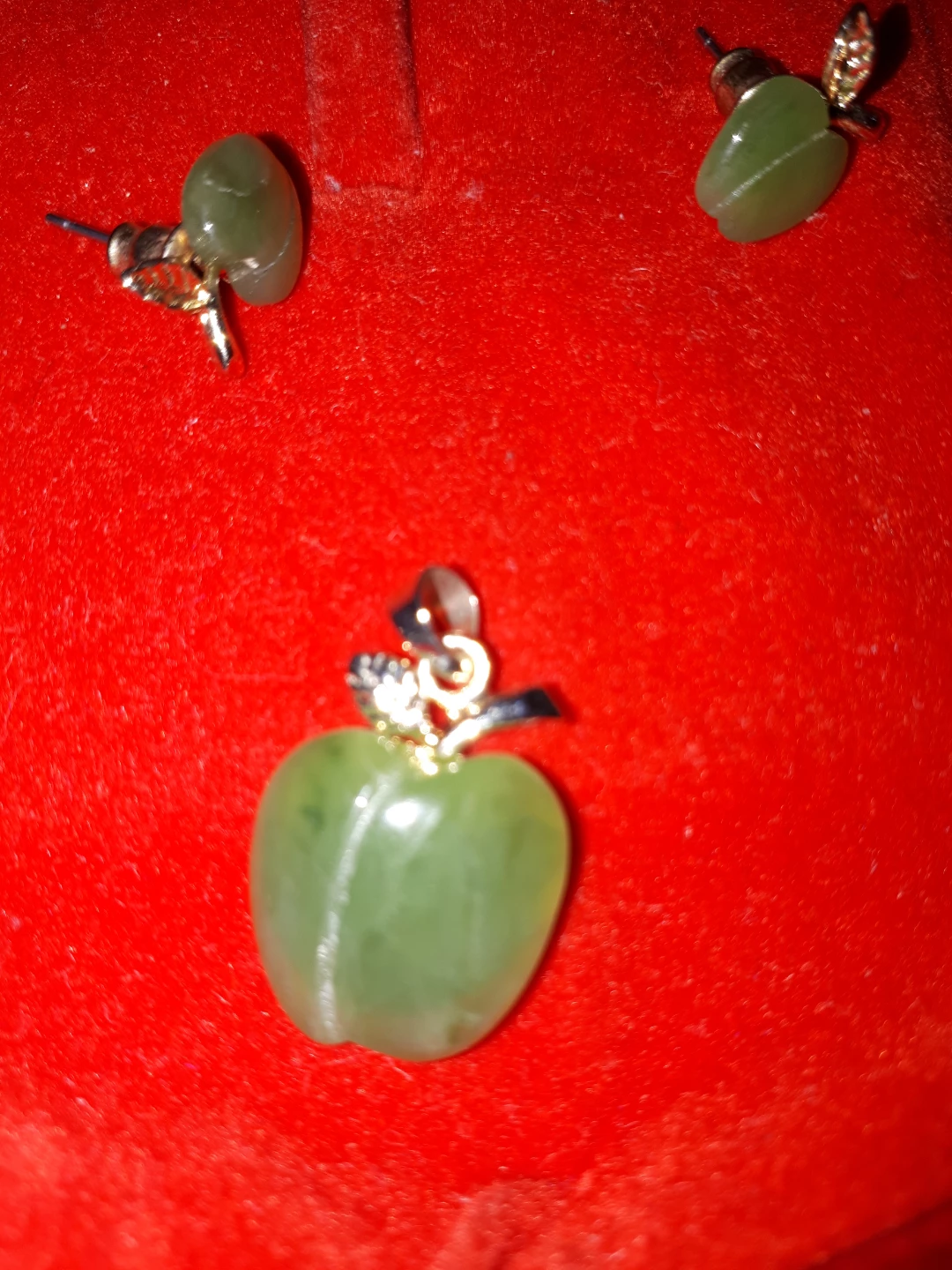 Jade Apple Earrings and Pendant Set - photo 2