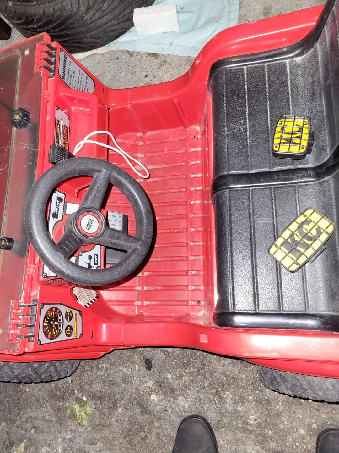 Power wheels 4×4 red jeep - photo 5
