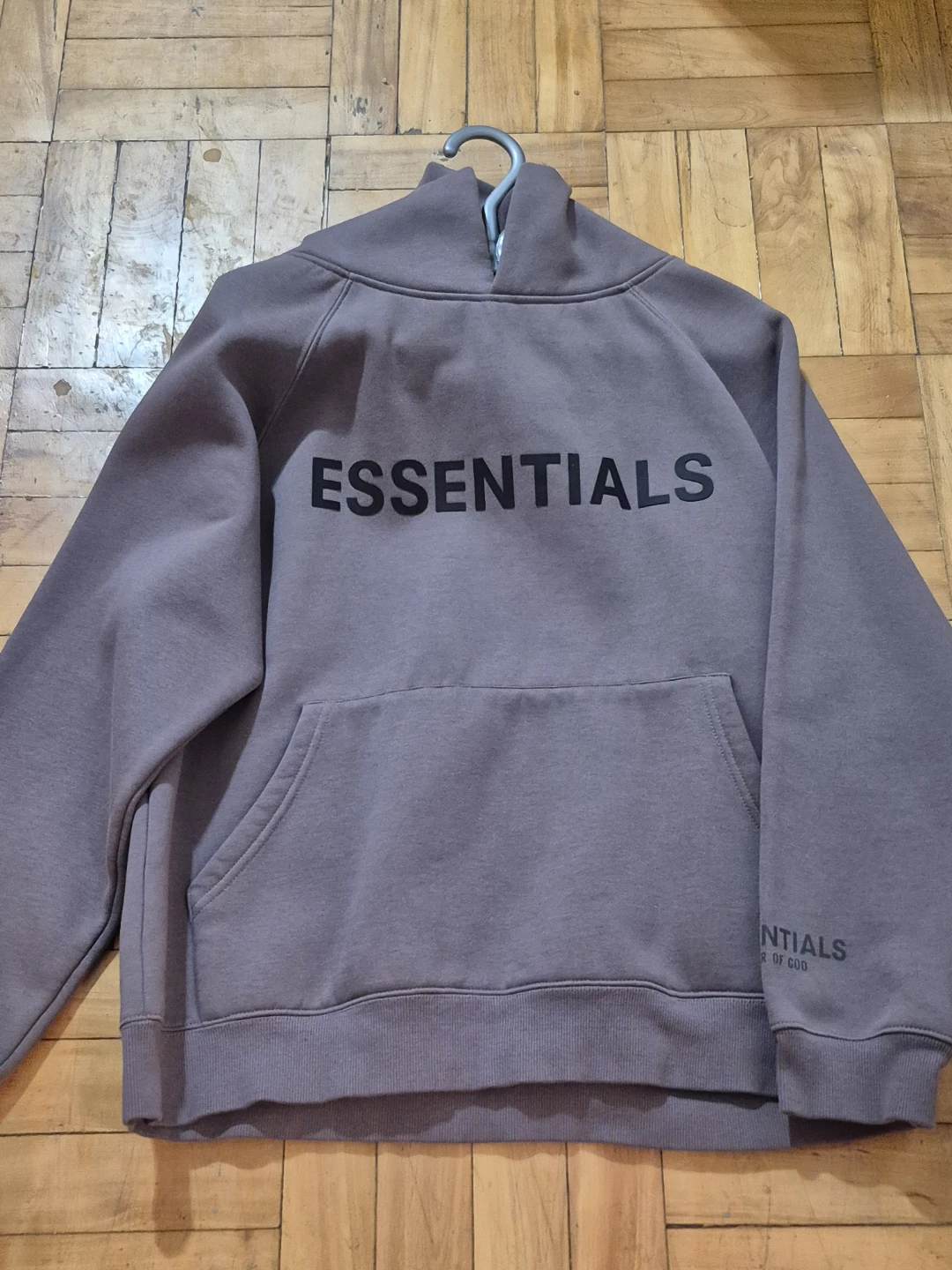 LN)Essentials Size Small Fear of God Hoodie