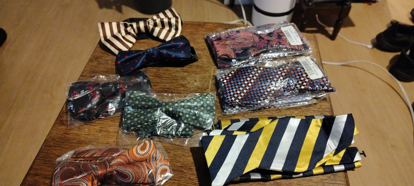 8 Variety of Bow Ties and Neck Ties