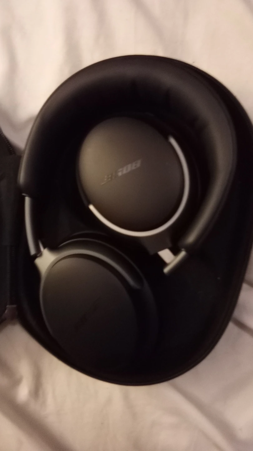 Bose Noise Cancelling Headphones with Case - photo 2