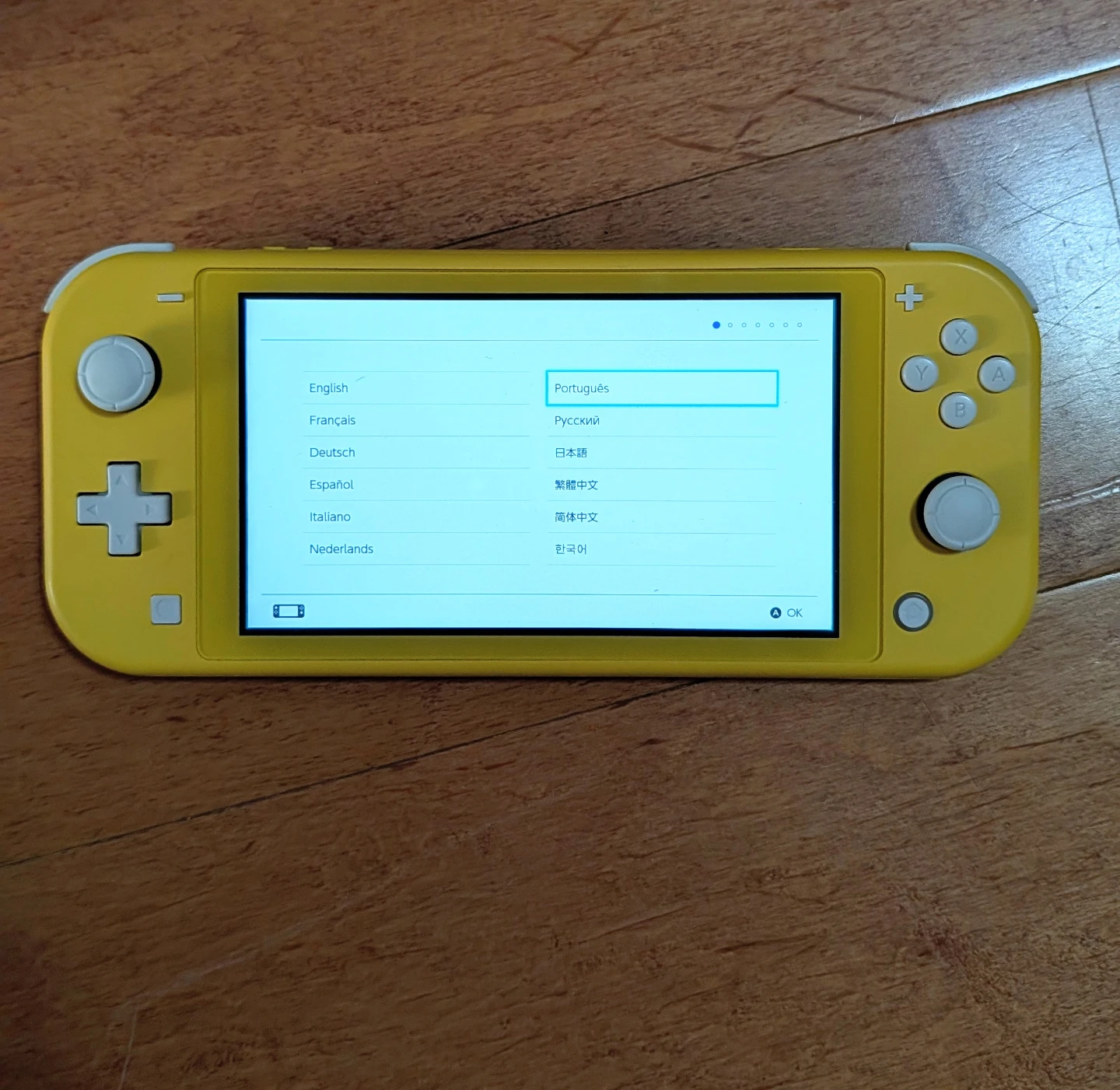 Yellow Nintendo Switch Lite - photo 4