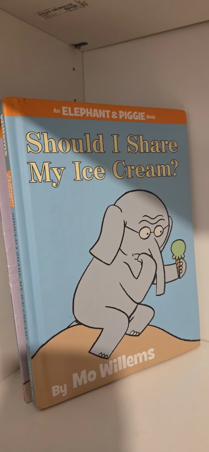 An Elephant & Piggie Book - I Love My New Toy! by Mo Willems - photo 2