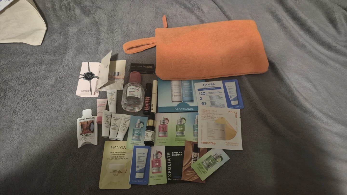 Assorted Skincare Samples & Pouch