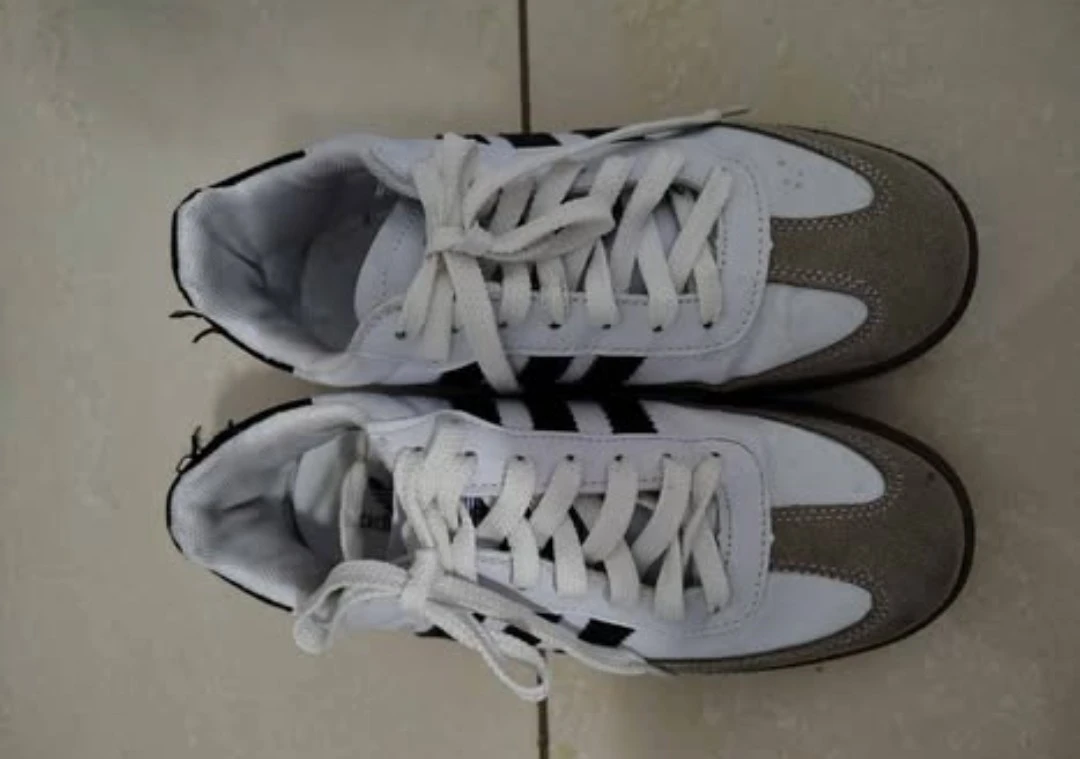 Retro Samba-Style Sneakers – Men’s Size 7.5 US Men's