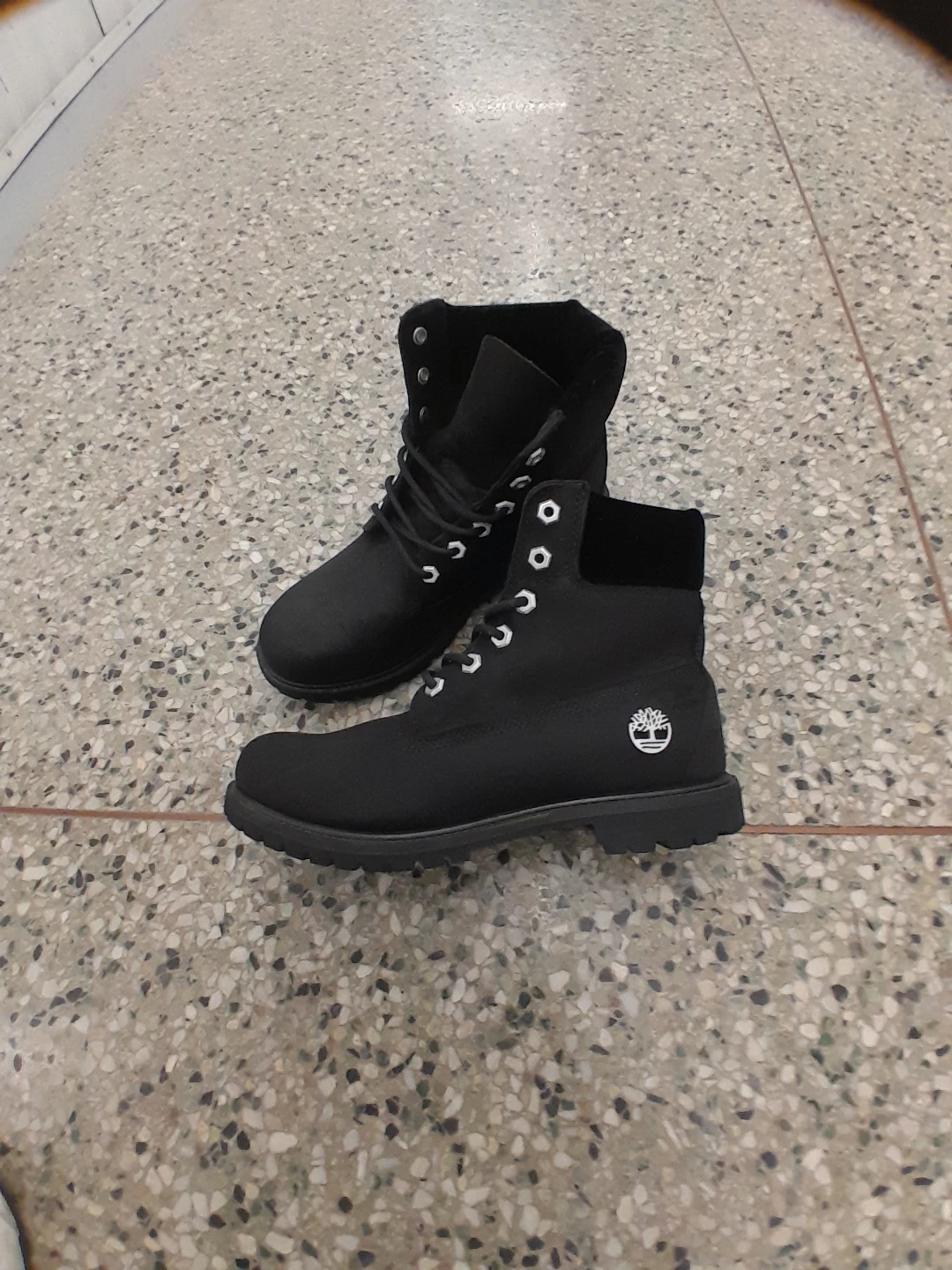 Timberland Black Lace-Up Boots Men's Size 8 - photo 3