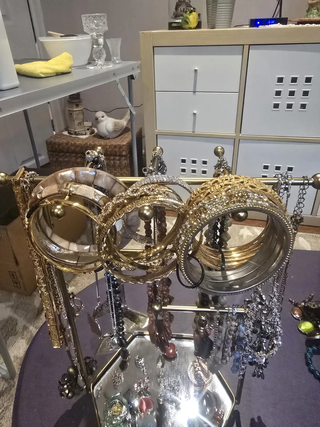 Assorted costume jewelry - photo 3