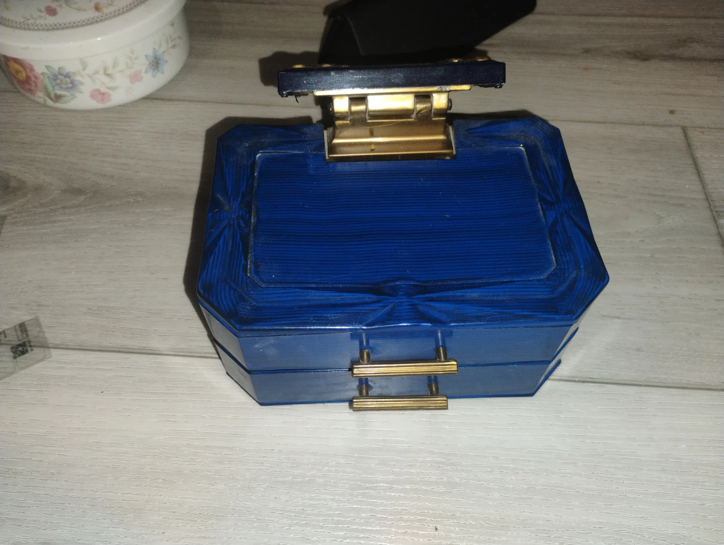 Jewelry organizer with mirror - photo 2