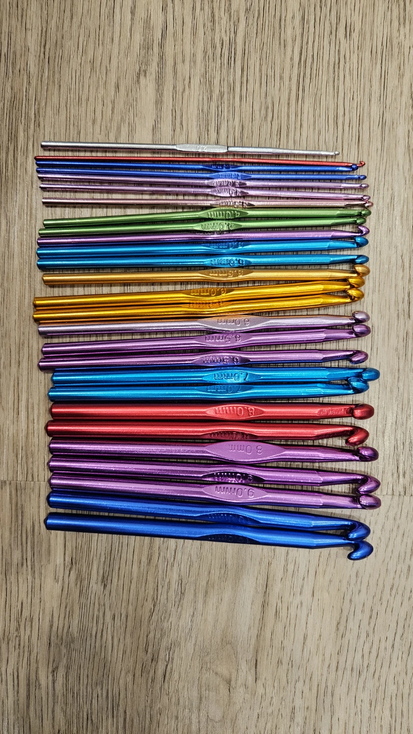 Crochet Hook Set with Yarn - photo 2