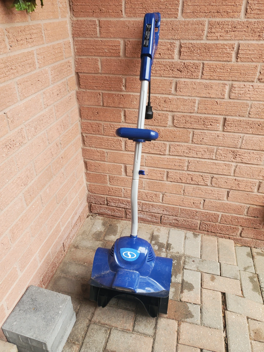 Snow Joe Electric Snow Shovel