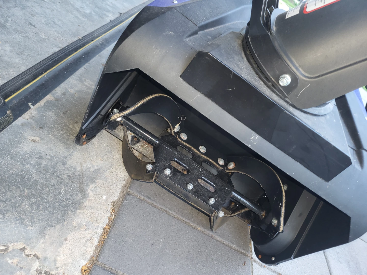 FrontierX 21" Single Stage Snow Thrower - photo 5