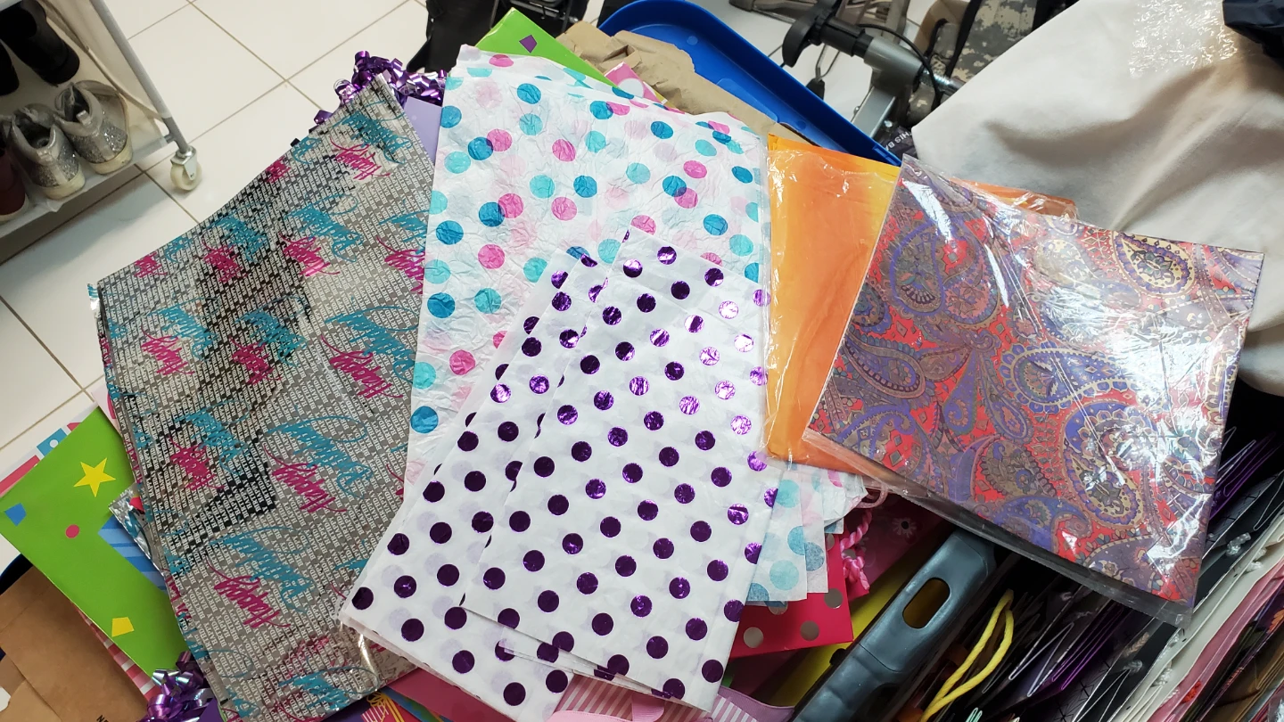 Happy birthday gift bags and paper - photo 4