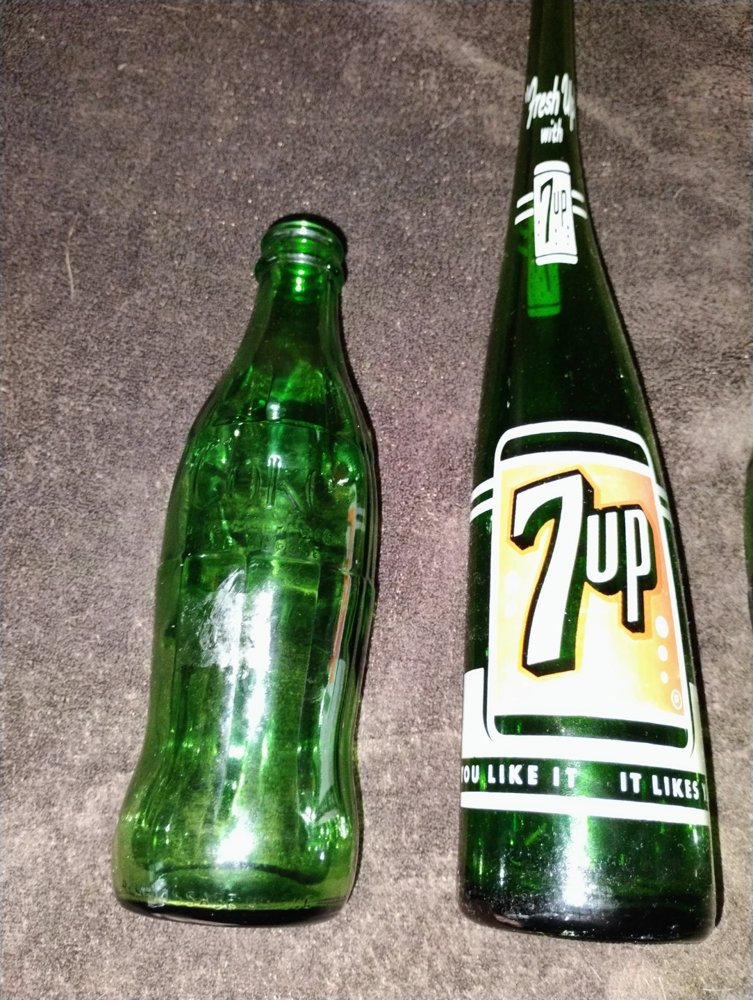 Vintage 7UP and Coca-Cola Green Glass Bottles - photo 3