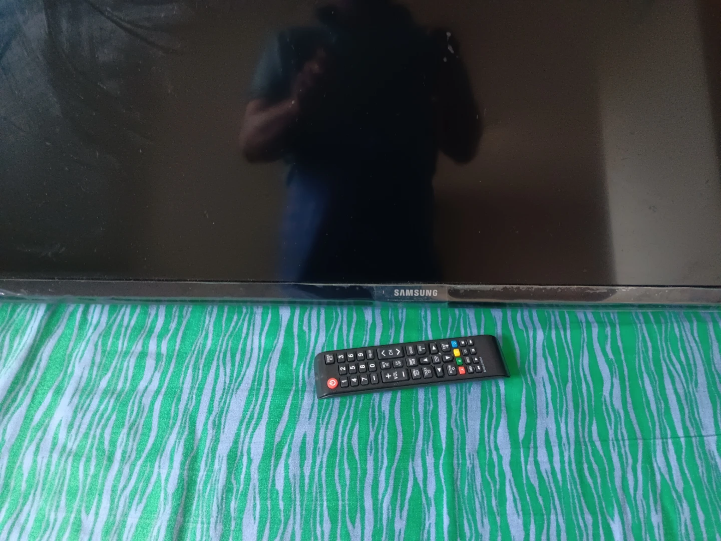 Samsung Flat Screen TV - photo 2