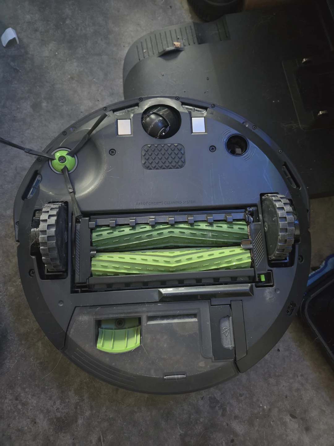 iRobot Roomba i5+  Self-Emptying Robot Vacuum - photo 2