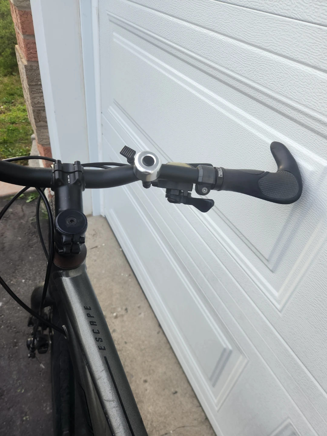 Giant Escape Hybrid Bike - photo 3