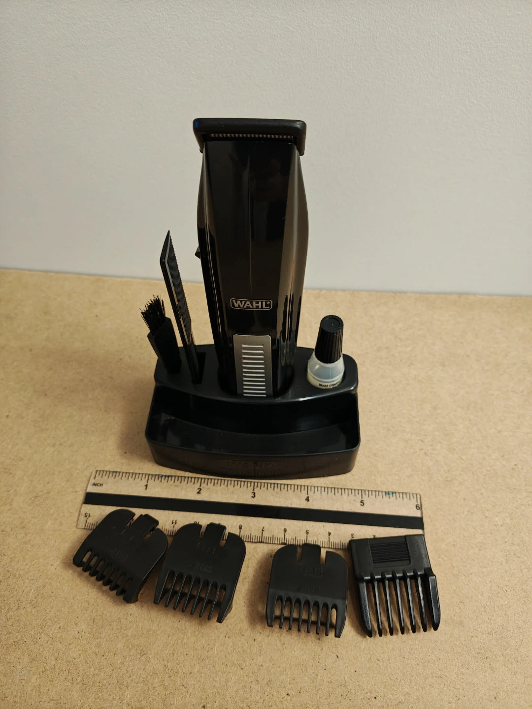 Wahl Cordless Hair Clipper Set with Attachments - photo 4