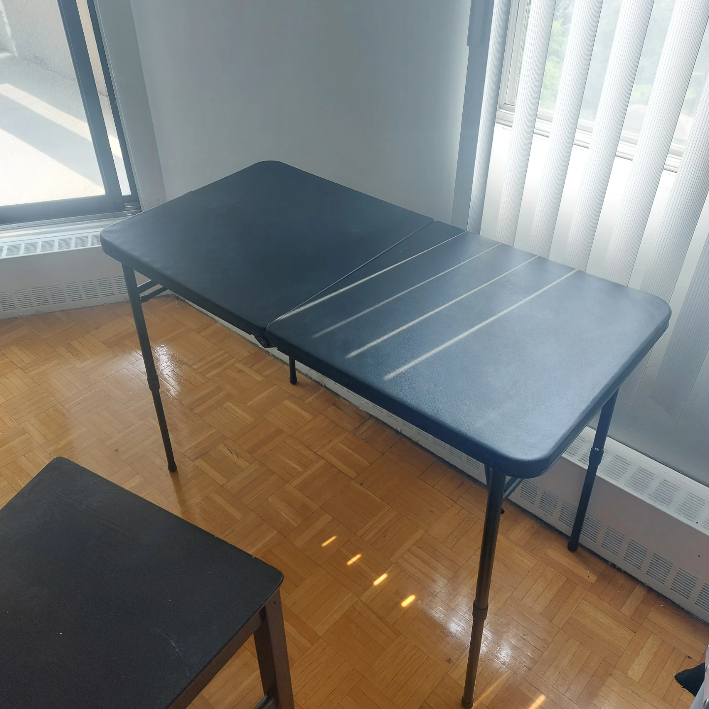 Black foldable table