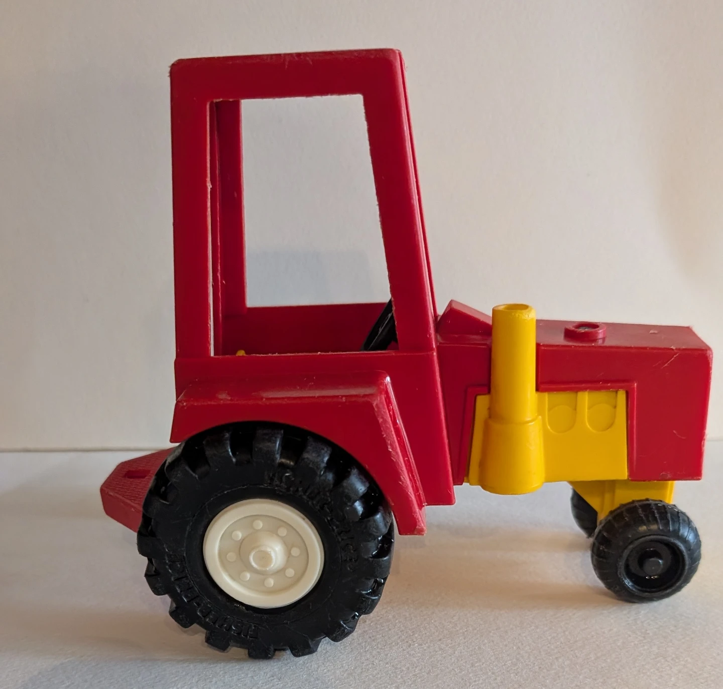 Fisher Price Husky Farm Tractor - photo 2