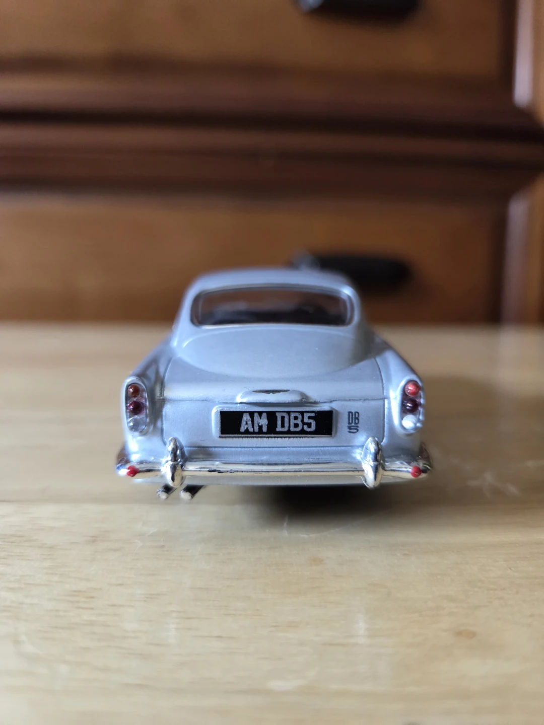 Silver Die-Cast Aston Martin DB5 Toy Car - photo 3