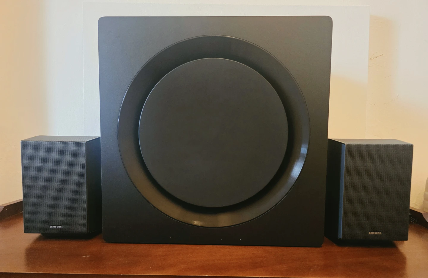 Samsung Soundbar Speaker Set