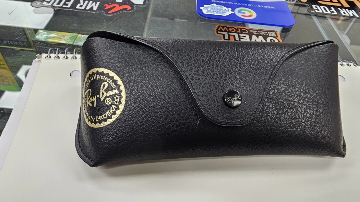 Ray-Ban Sunglasses with Case - photo 3