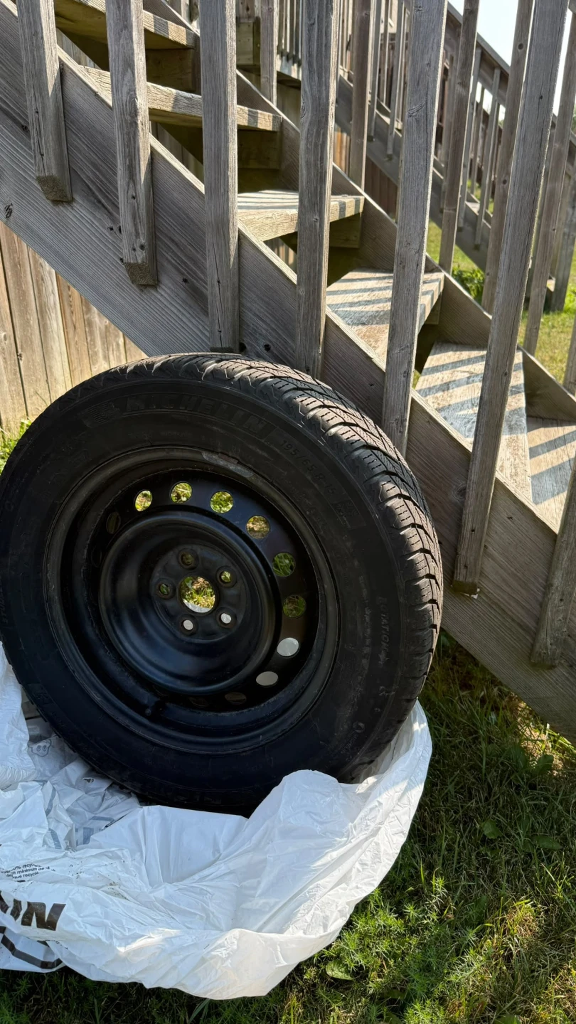 Michelin X-Ice Snow Tire with Rim - photo 5