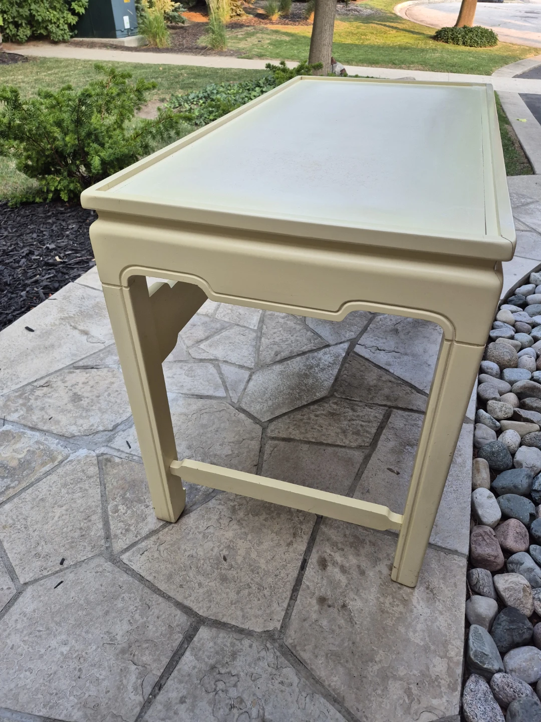 Fantastic Unique and Elegant Yellow Accent Table - photo 4