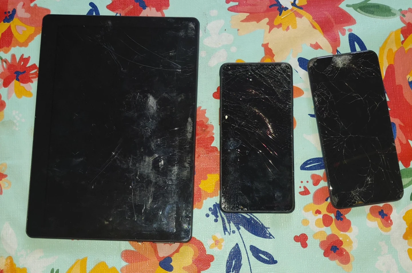 Samsung Smartphone & TCL Tablet - photo 2