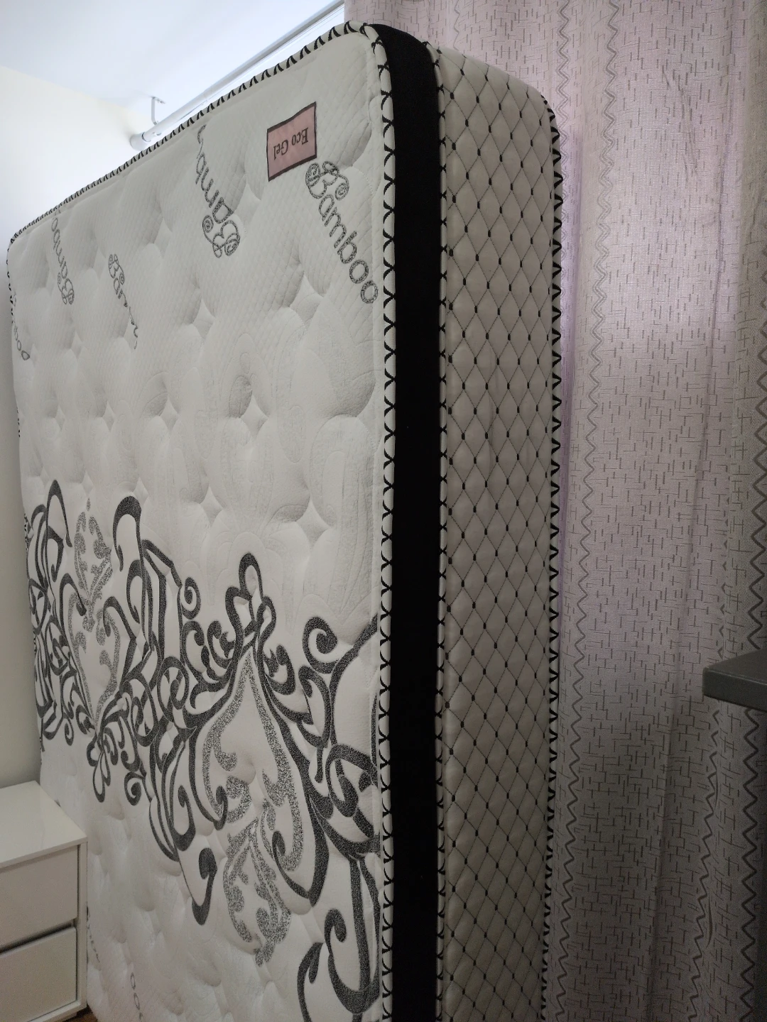 queen size mattress - photo 2