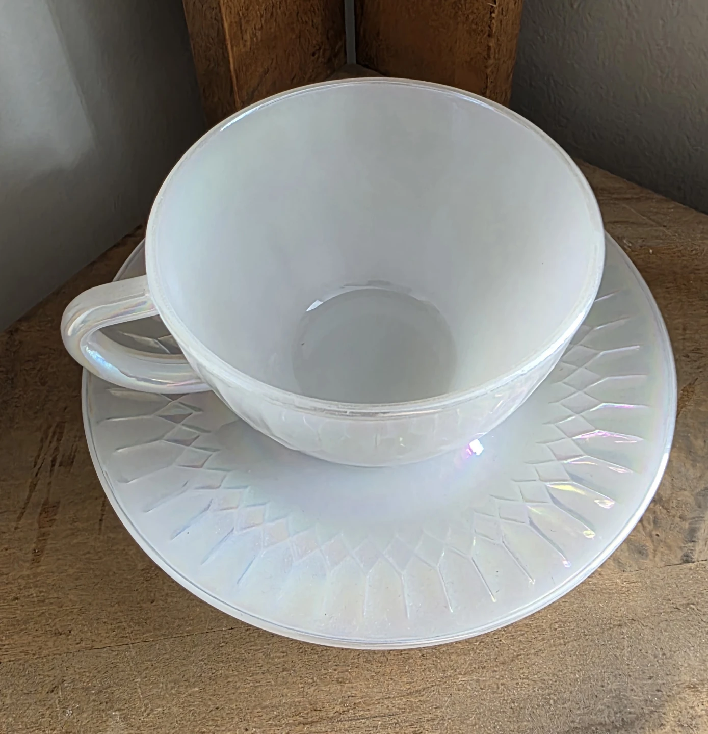 Vintage Federal iridescent tea cup and saucer. 2 sets - photo 2