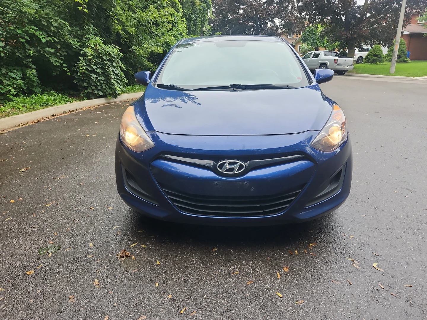 Blue Hyundai Elantra GT. CLEAN CARFAX SAFETY CERTIFIED - photo 3