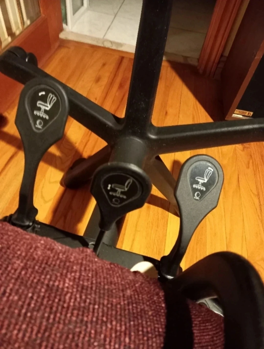 🏢 Rolling Office Chair 🪑💺 - photo 2