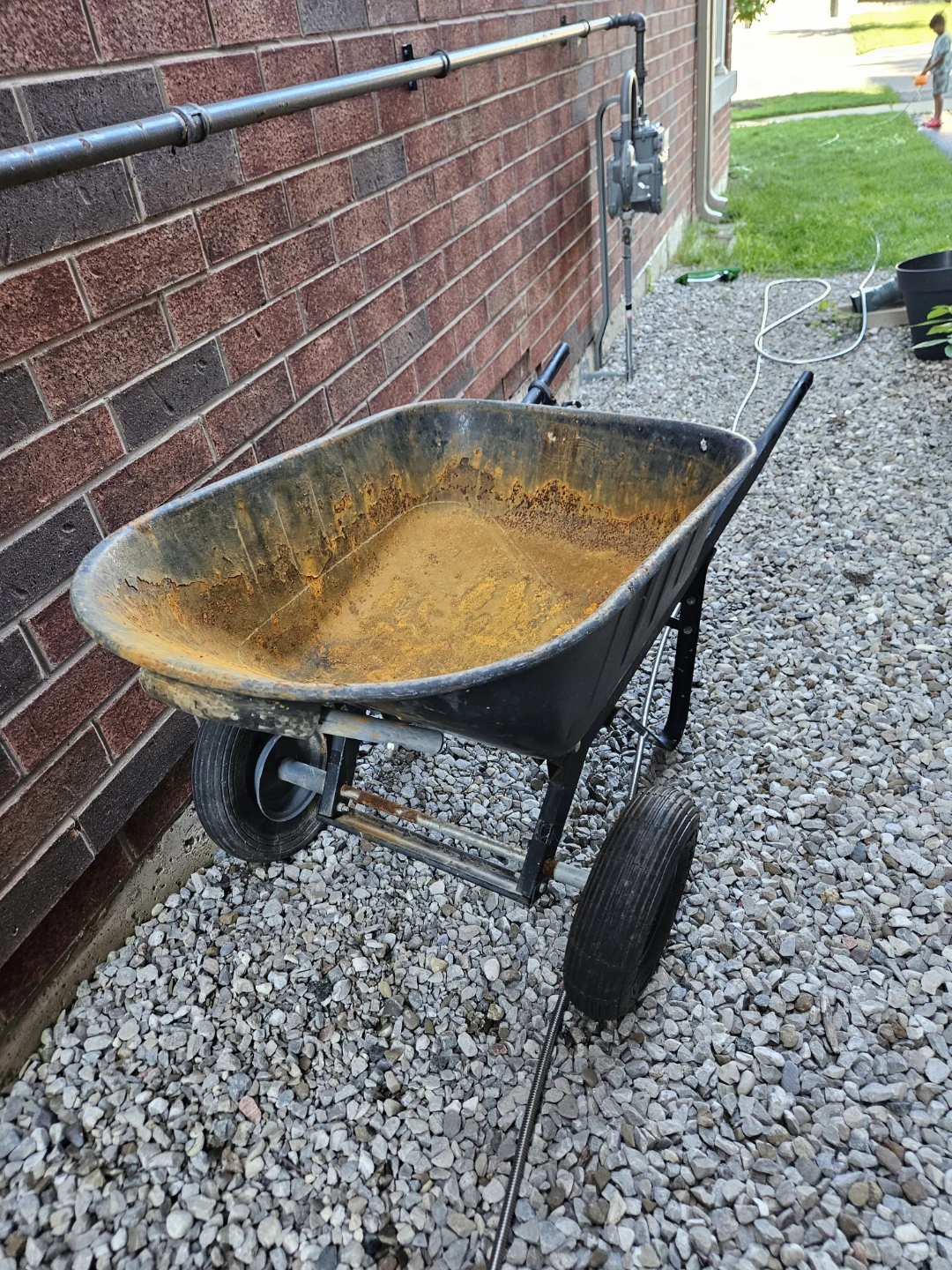 Two-wheel Wheelbarrow - photo 3