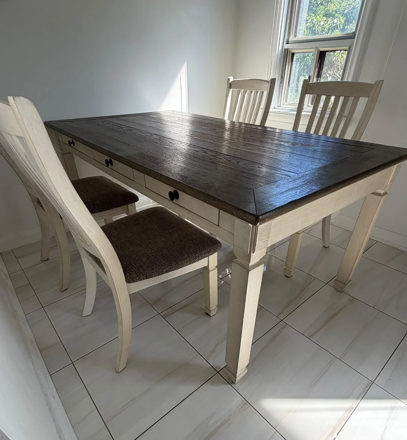 Dining Table Set with 4 Chairs