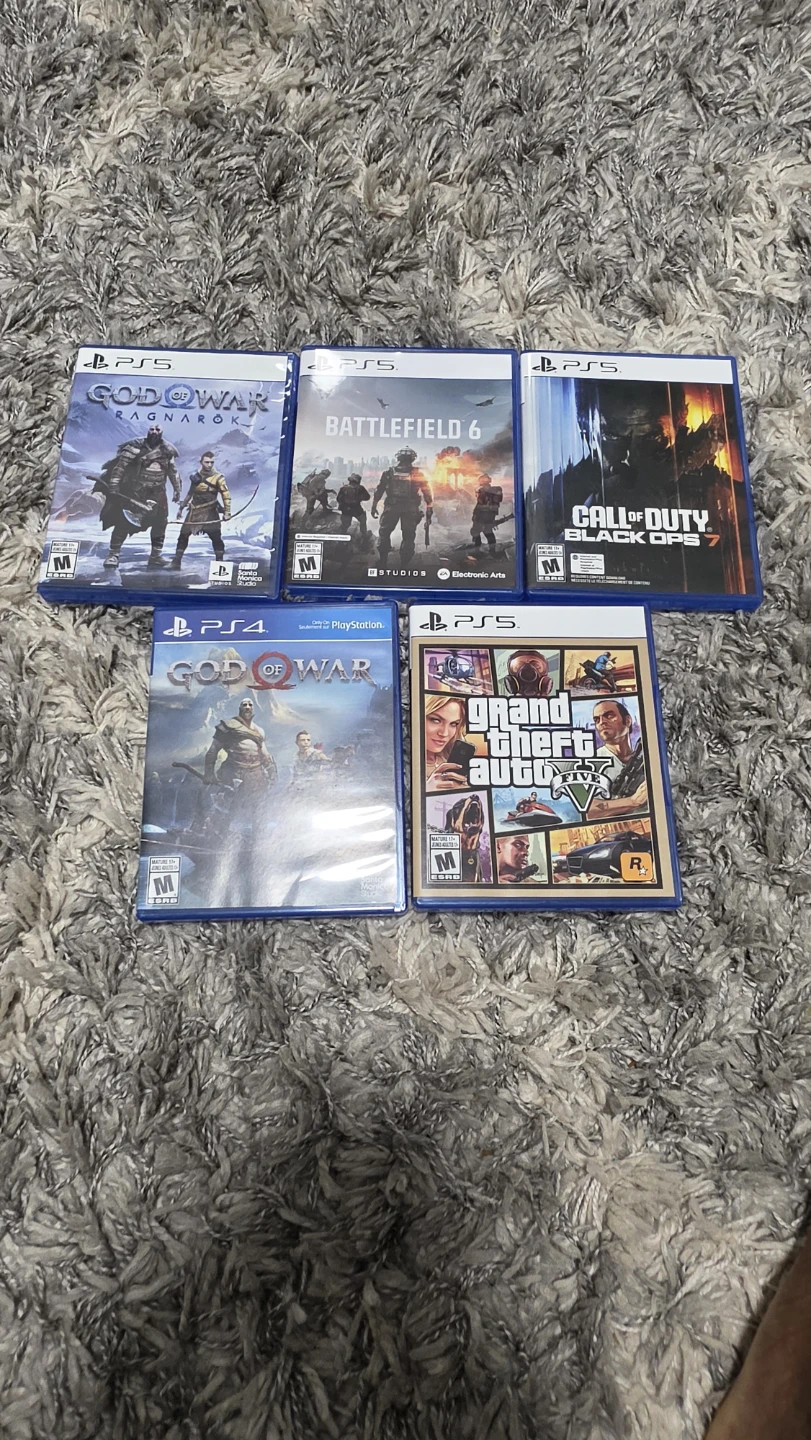 PlayStation 5 Console with 5 Games and 2 Controllers - photo 3