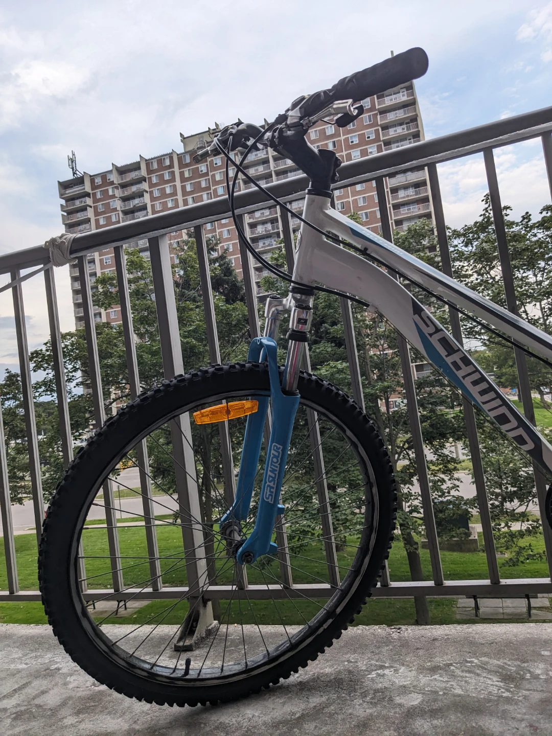 Schwinn Antrim Mountain Bike - photo 2