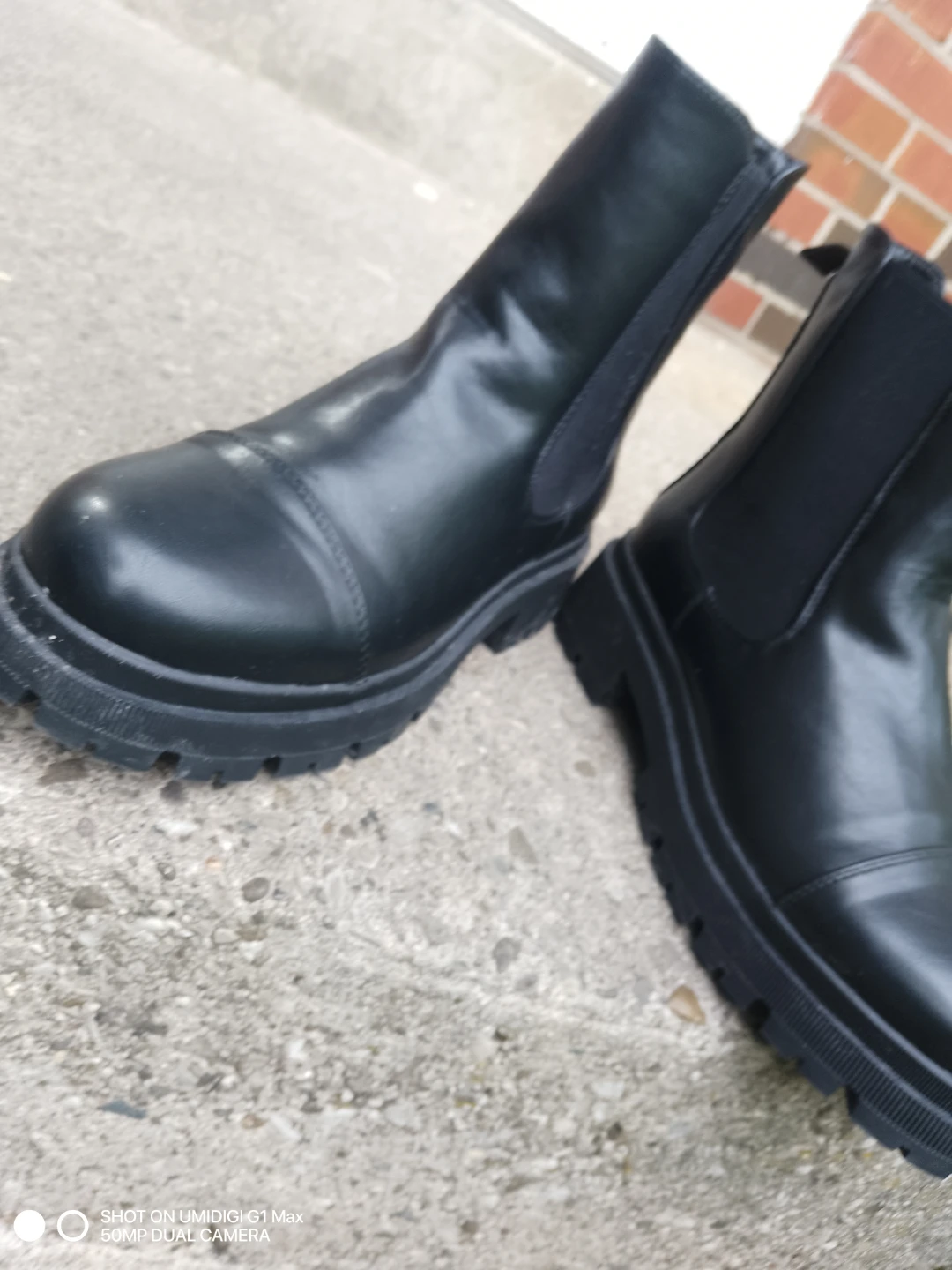 Black Chelsea Boots - photo 3
