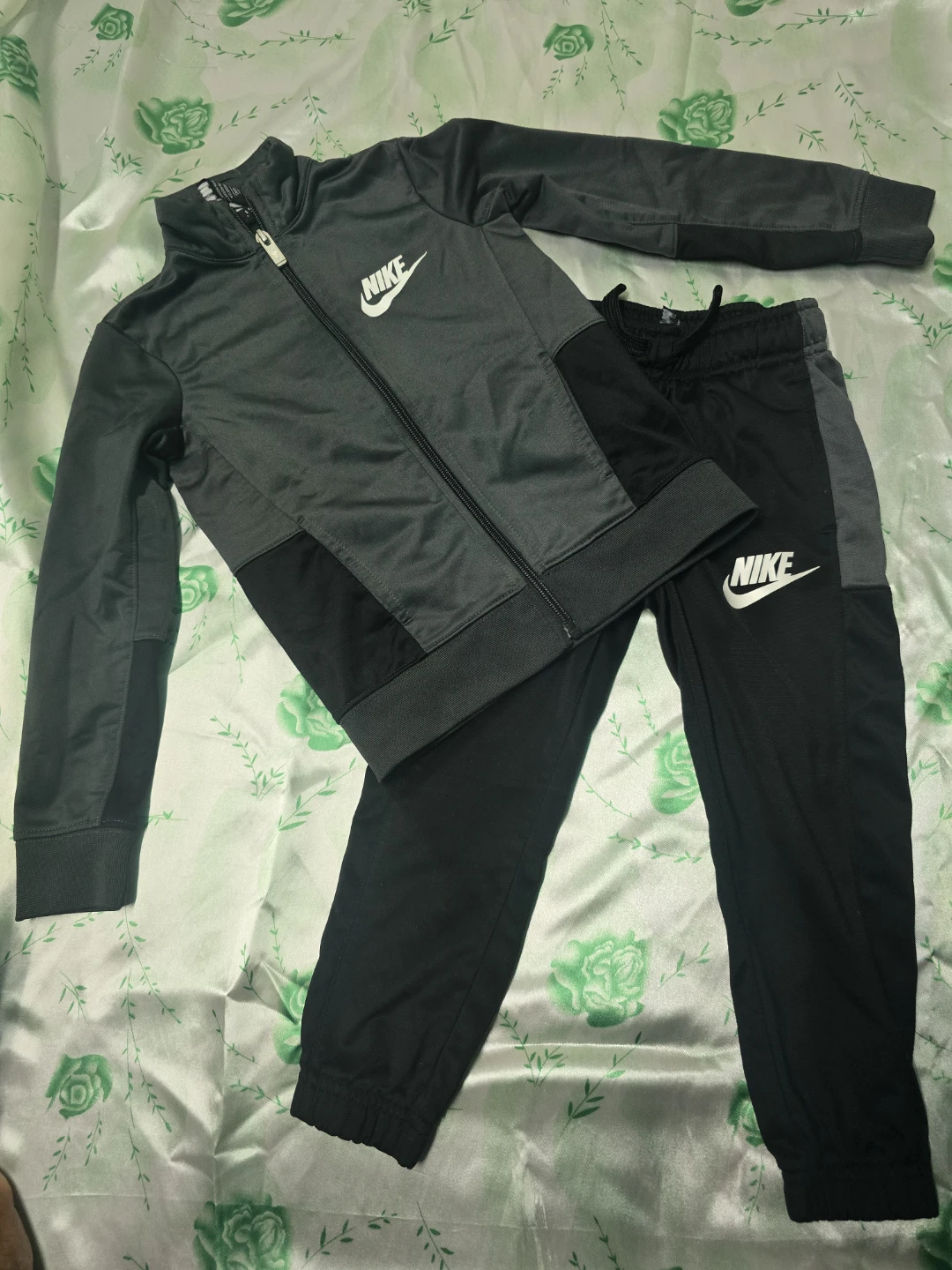 Nike kids Tracksuit Set