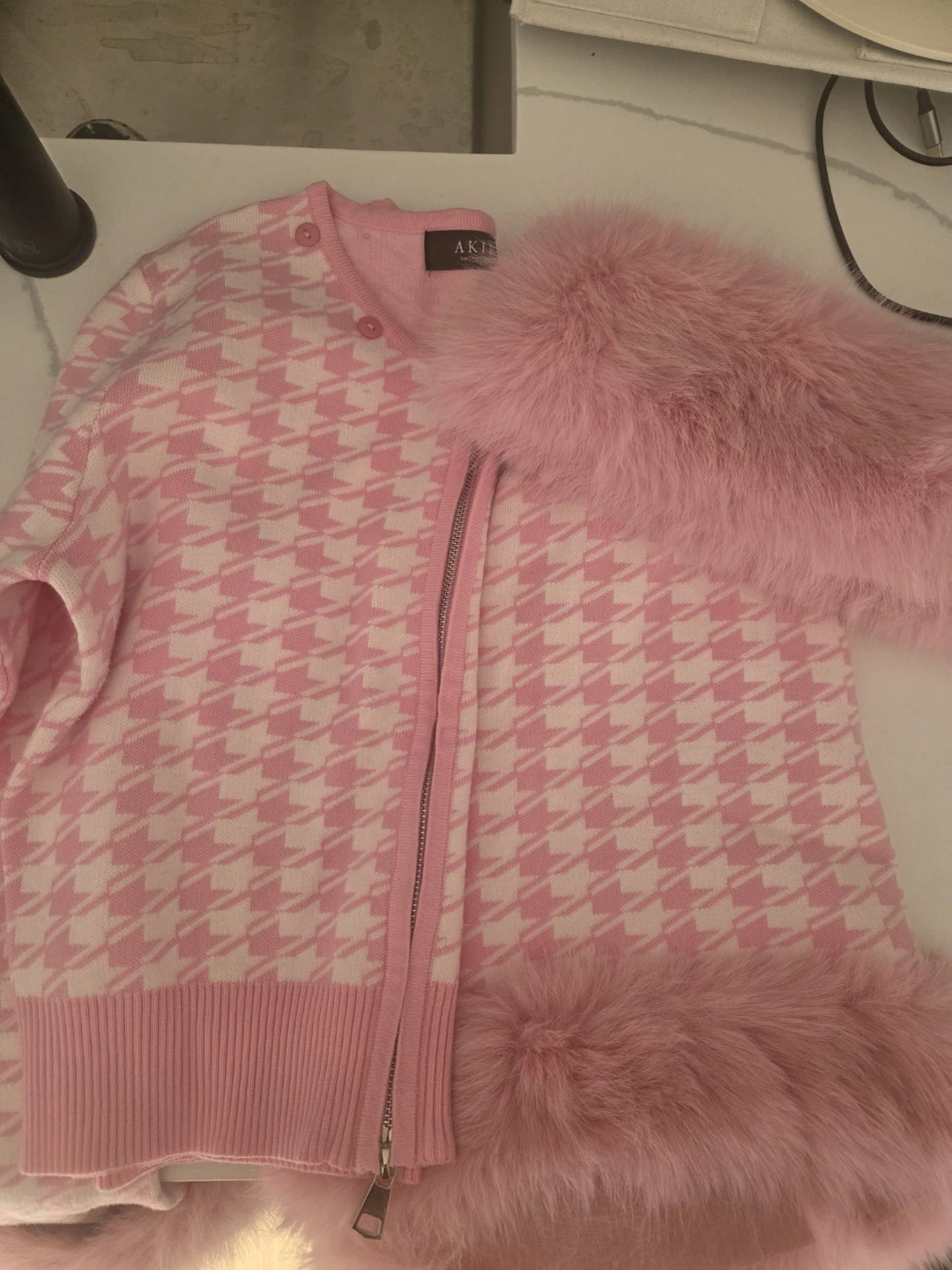 AKIRA Pink Houndstooth Faux Fur Trim Cardigan