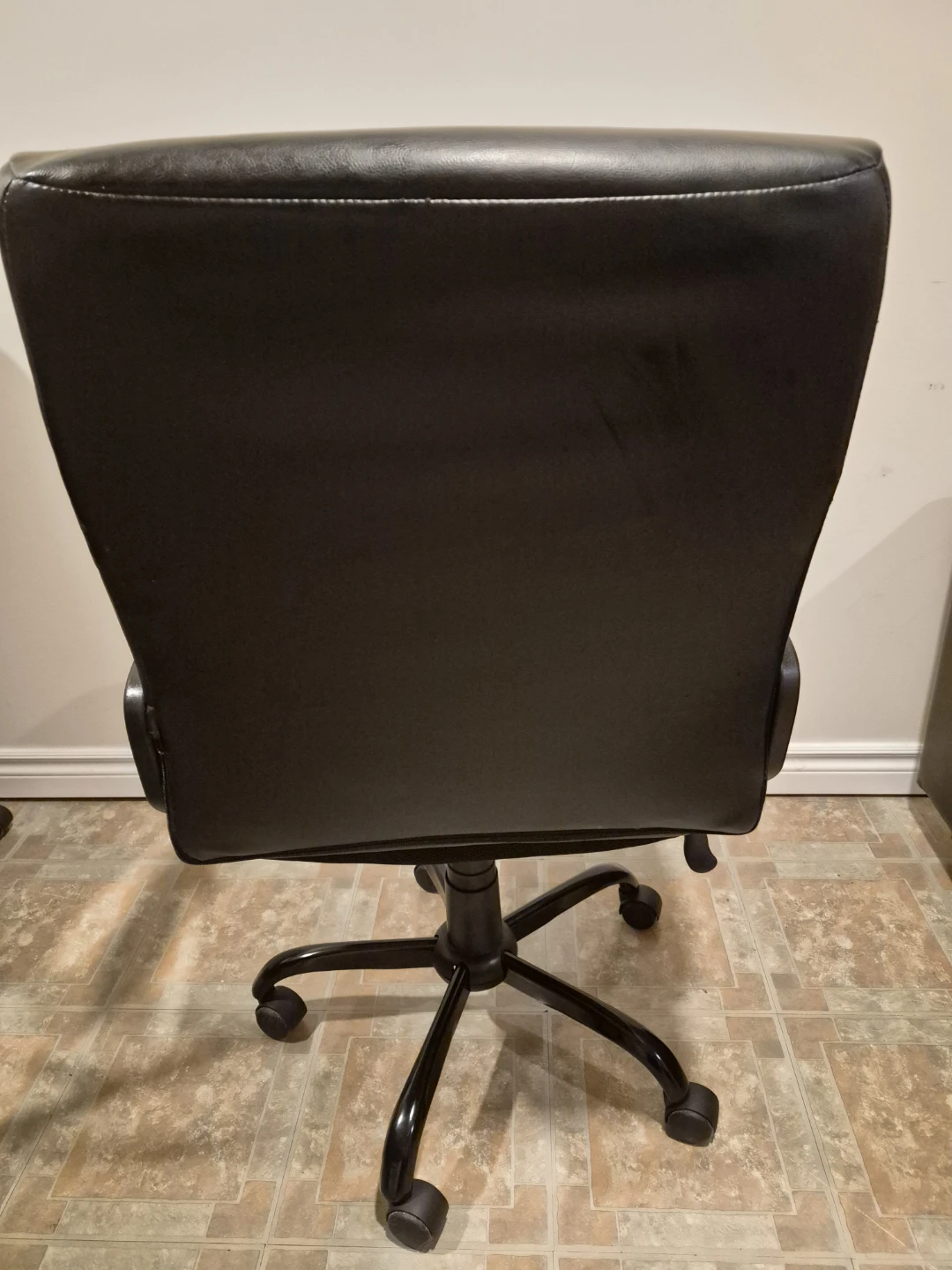 Black Office Chair - photo 4